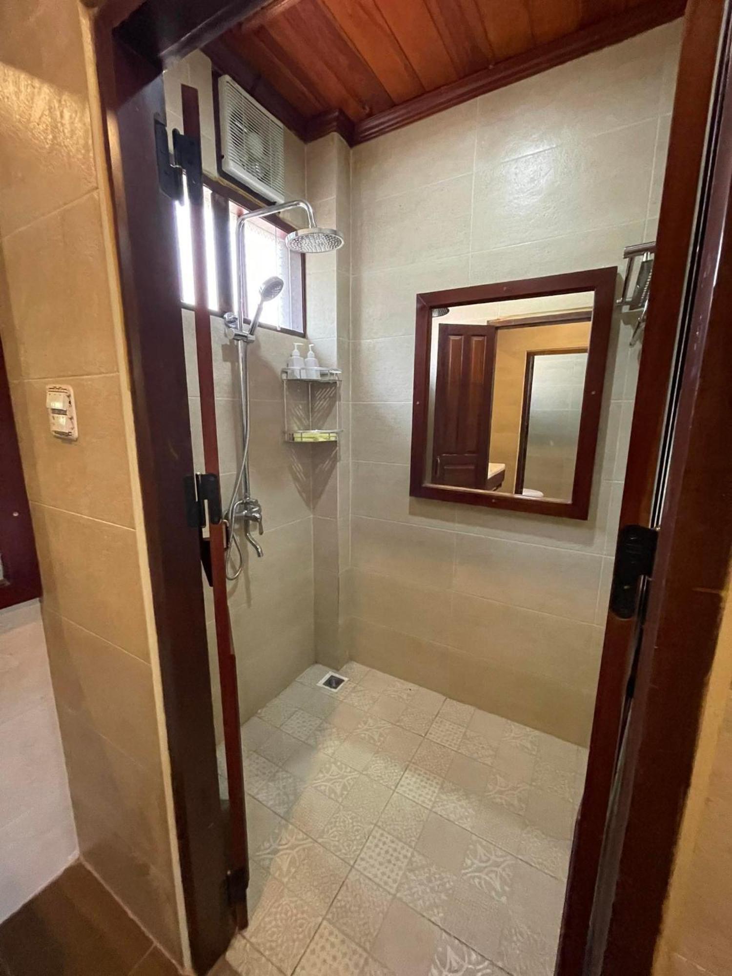 Chaluenxay Boutique Hotel ルアンパバーン エクステリア 写真